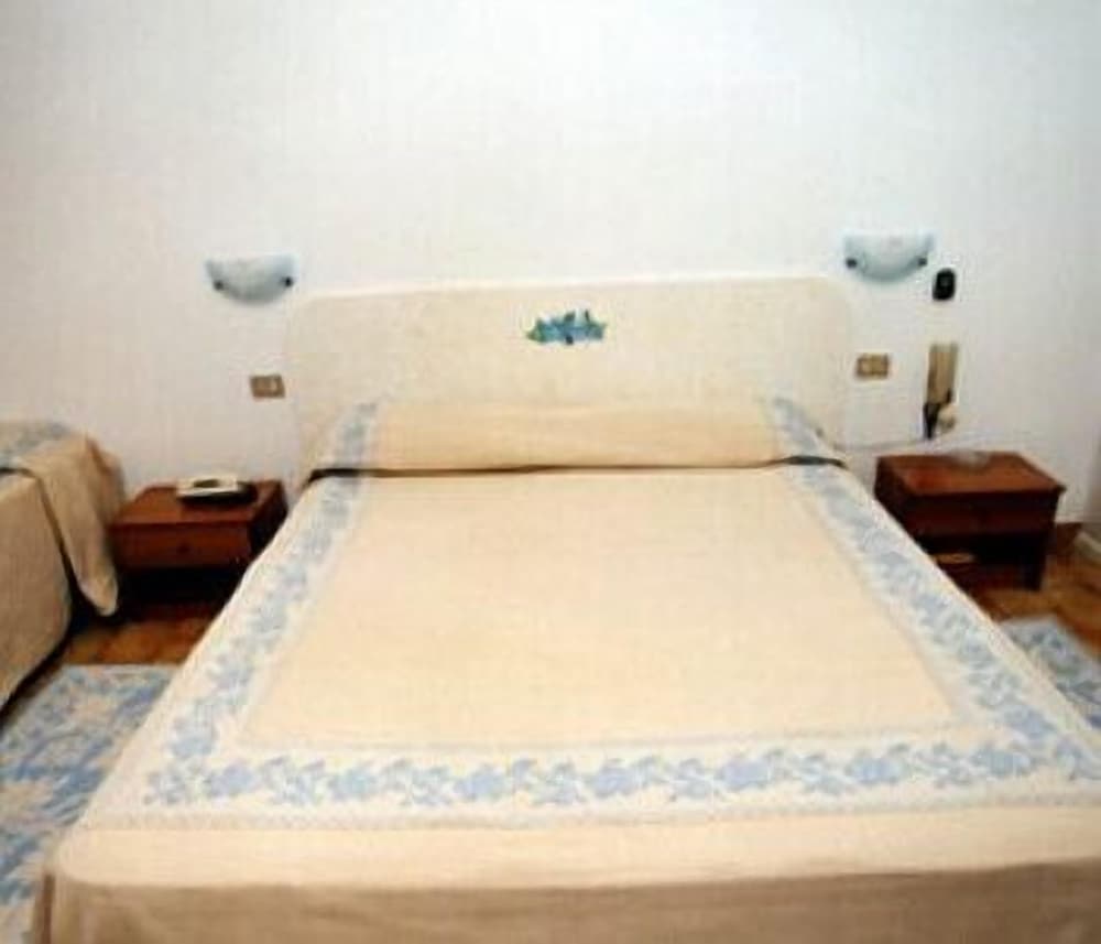 Premium Triple Room - Photo 2