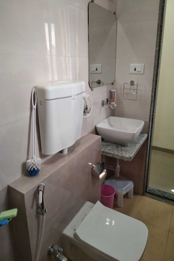 Deluxe Room - Photo 3