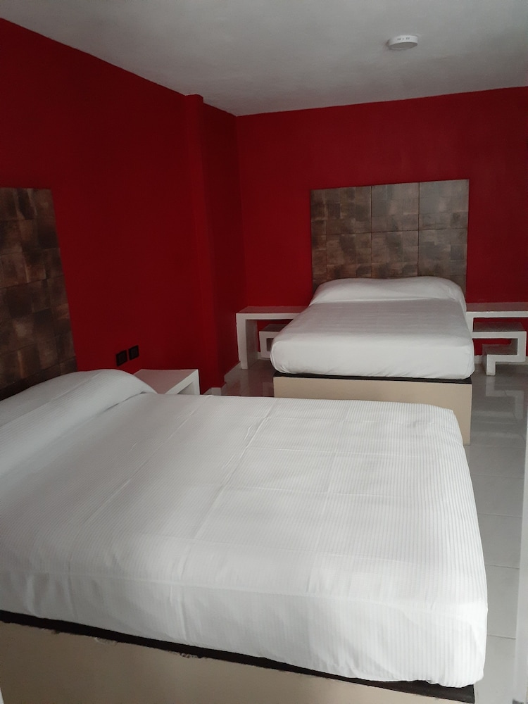 Basic Double Room photo 2