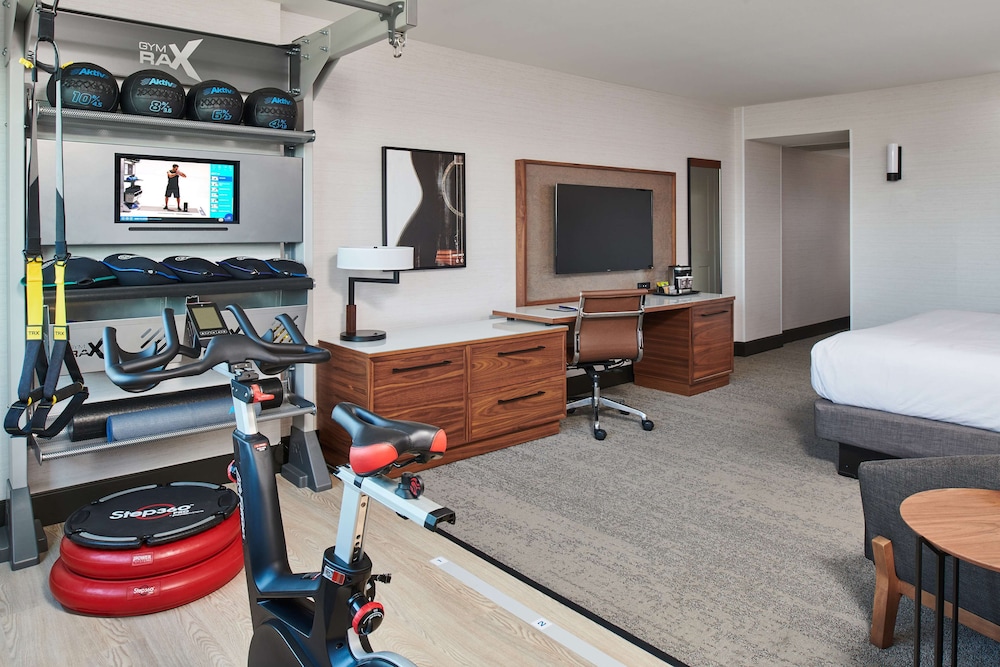 Room, 1 King Bed (Fitness) - Photo 7