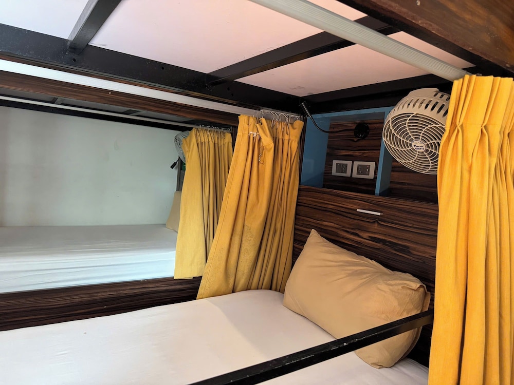 Luxury Shared Dormitory, Multiple Beds, Lake View