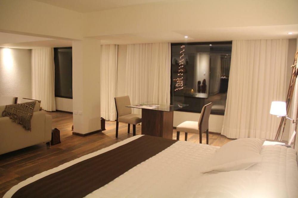 Deluxe Room - Photo 4