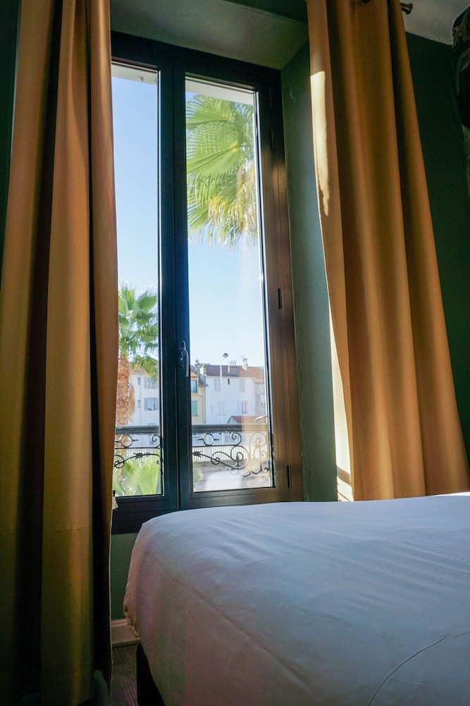 Deluxe Double Room, Ensuite, Garden View (Deluxe) photo 3