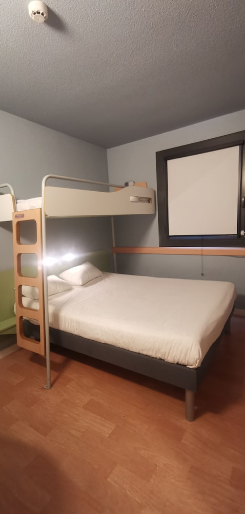 Triple Room, Multiple Beds - Photo 2