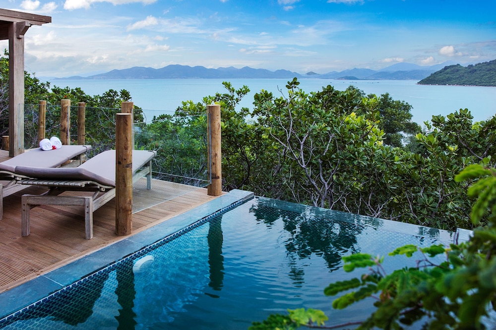 Treetop Pool Villa photo 3