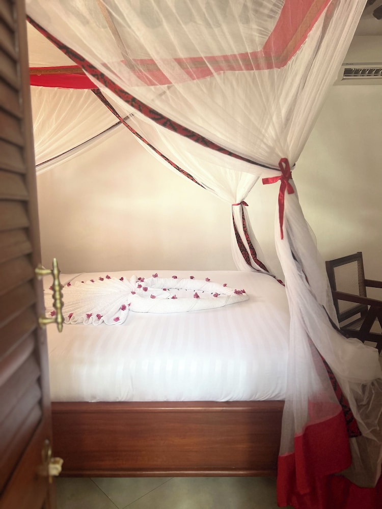 Comfort Double Room, Private Bathroom, Garden View