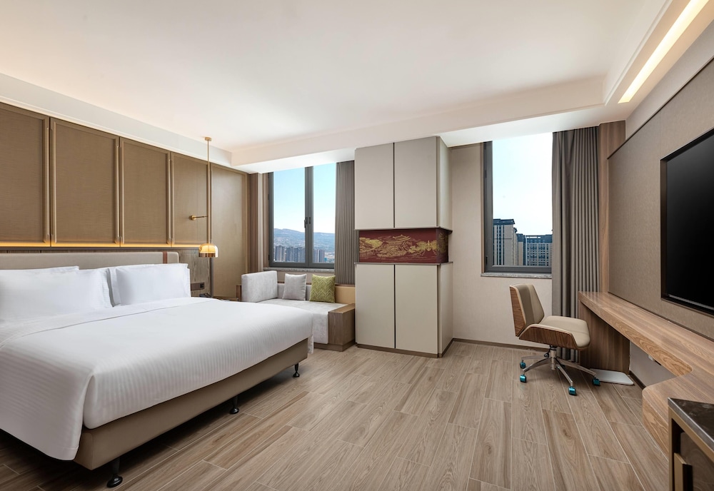Superior Room, 1 King Bed, Non Smoking