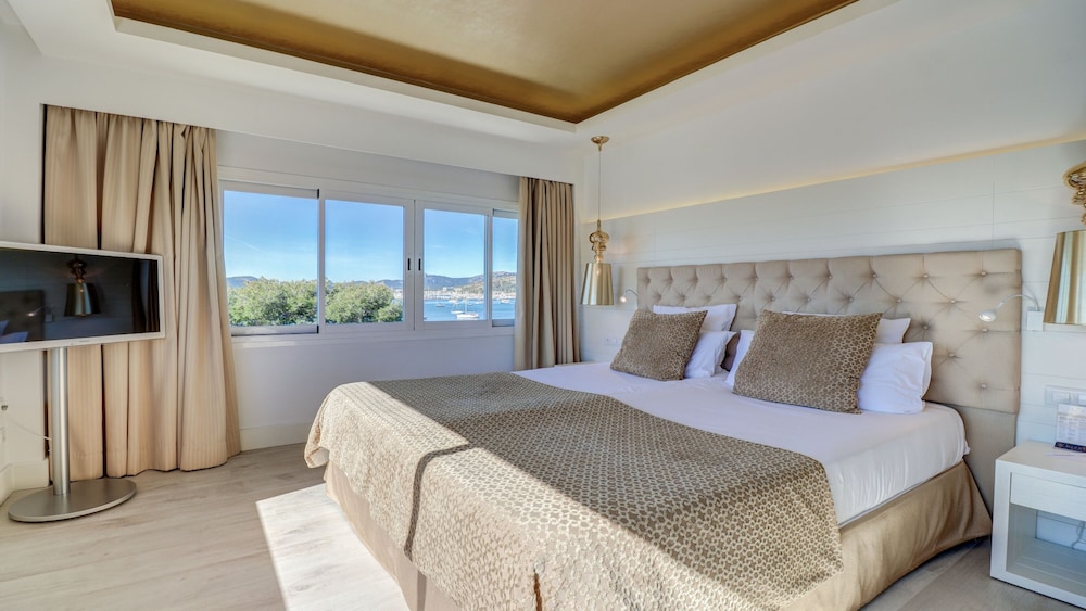 Double Room, Sea View - Photo 3