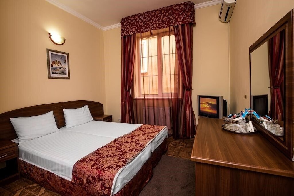 Standard Double Room photo 2