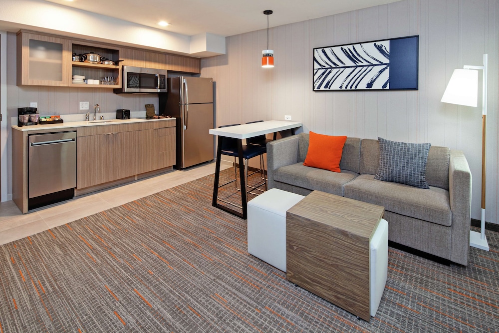 Suite, 1 King Bed (Hearing) - Photo 6