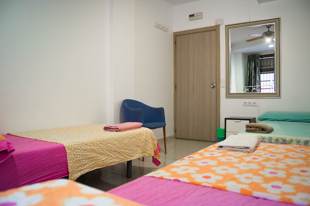 Triple Room, Shared Bathroom photo 2
