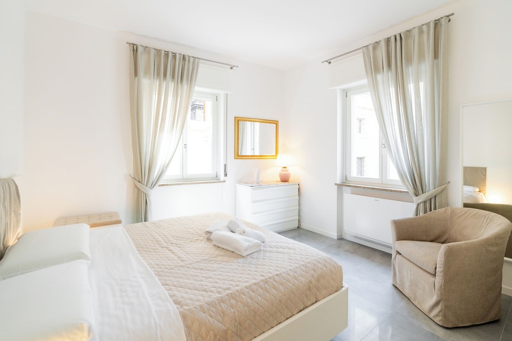 Classic Apartment, City View
