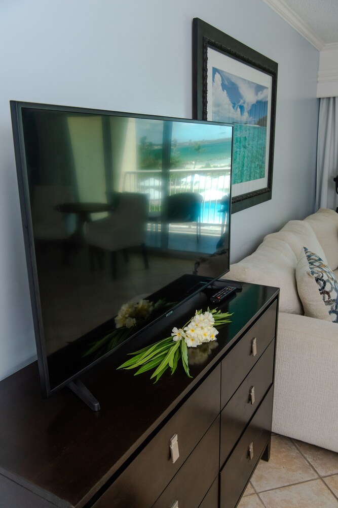 Deluxe Room, 2 Queen Beds, Oceanfront photo 2