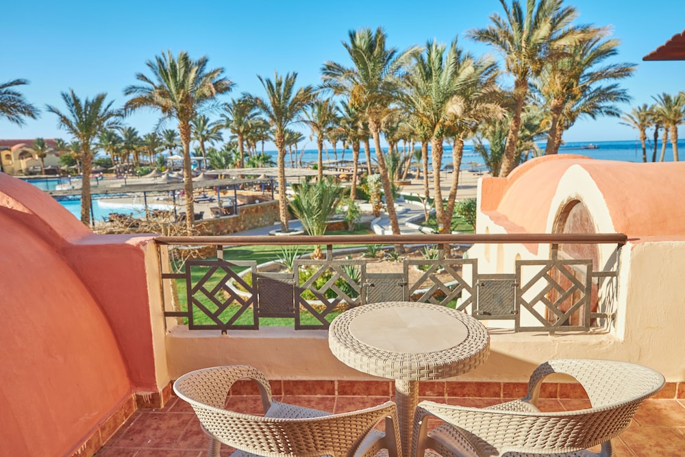 Junior Room, Sea View, Poolside photo 3
