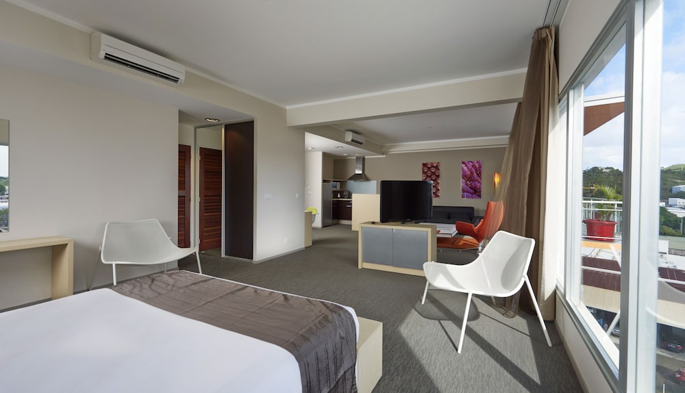 Business Suite photo 1