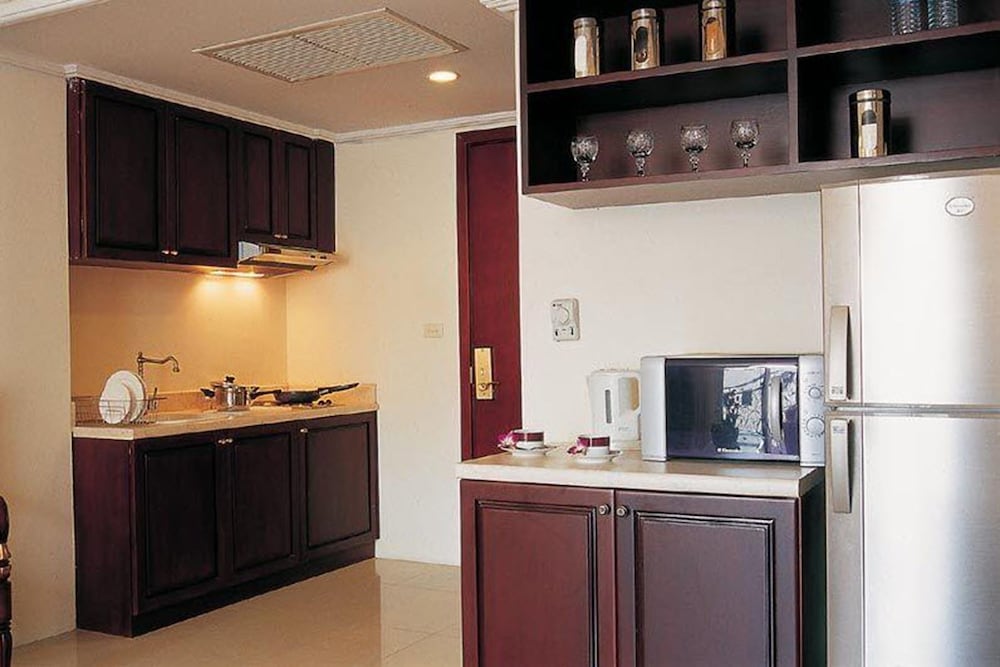Suite, 1 Bedroom - Photo 5