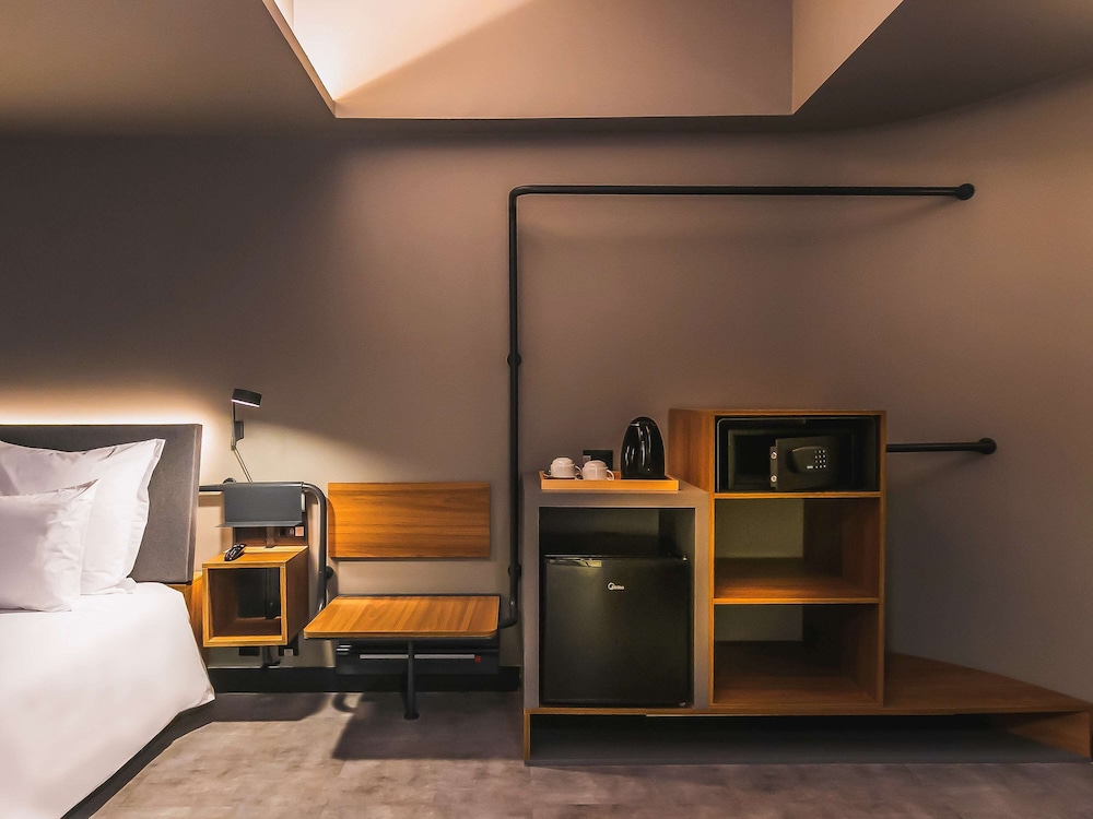 Standard Apartment, 1 Queen Bed, Accessible (Accessible) - Photo 1