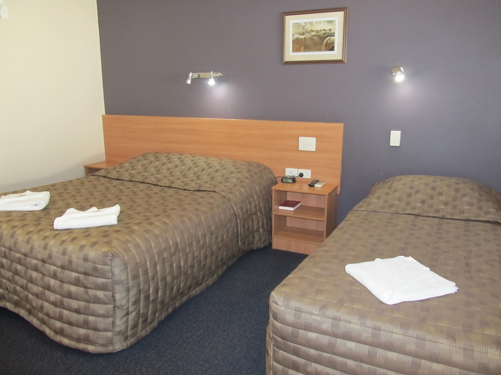 Deluxe Room, Non Smoking (Twin Room) photo 3