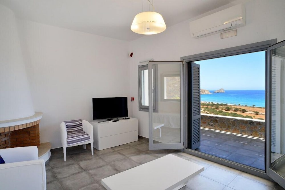 Villa, 1 Bedroom, Pool Access photo 3
