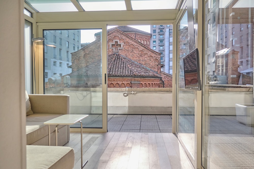 Corso Venezia Scale (Corso Venezia 2/A)