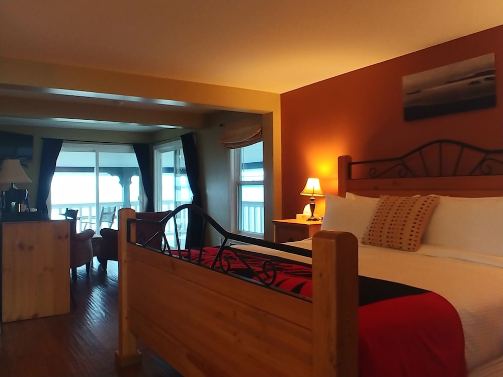 Superior Room, Ocean View, Oceanfront photo 1