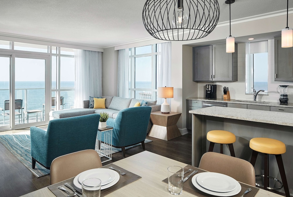 Suite, 3 Bedrooms, Ocean View - Photo 1