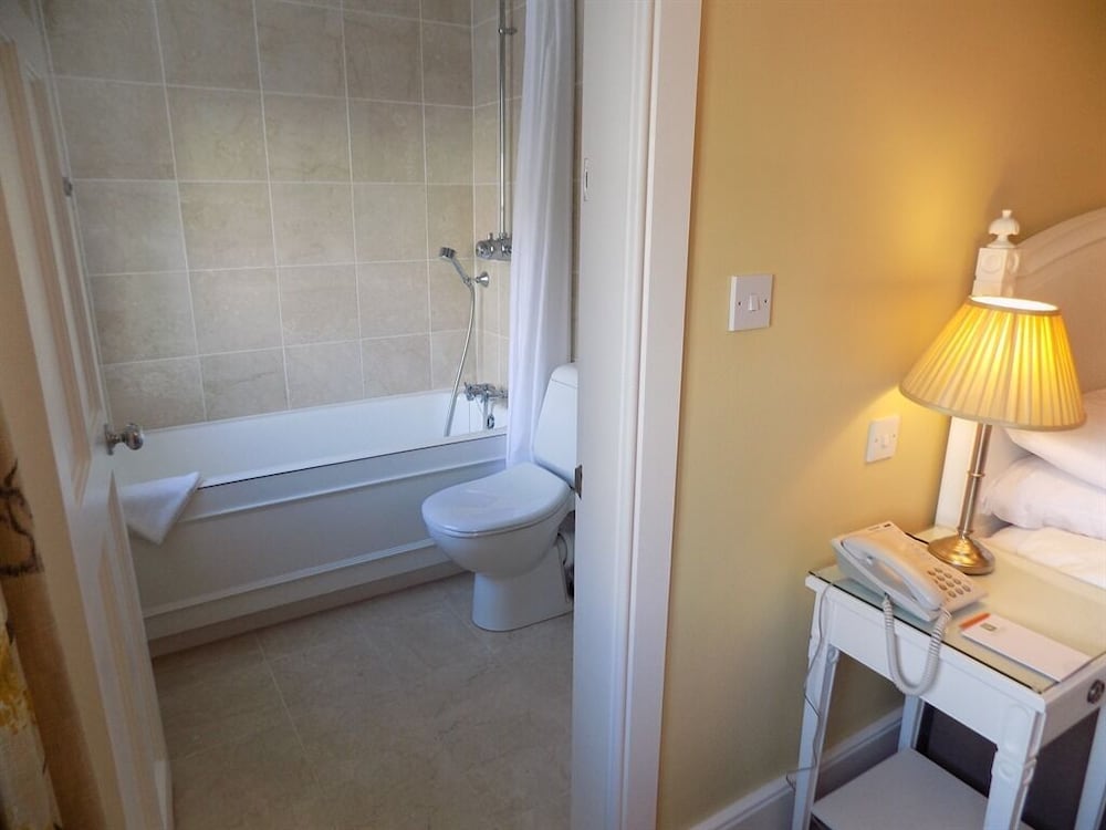 Twin Room, Ensuite - Photo 3