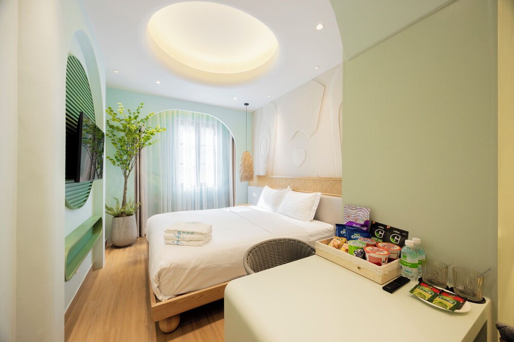 City Studio Suite, 1 King Bed, City View