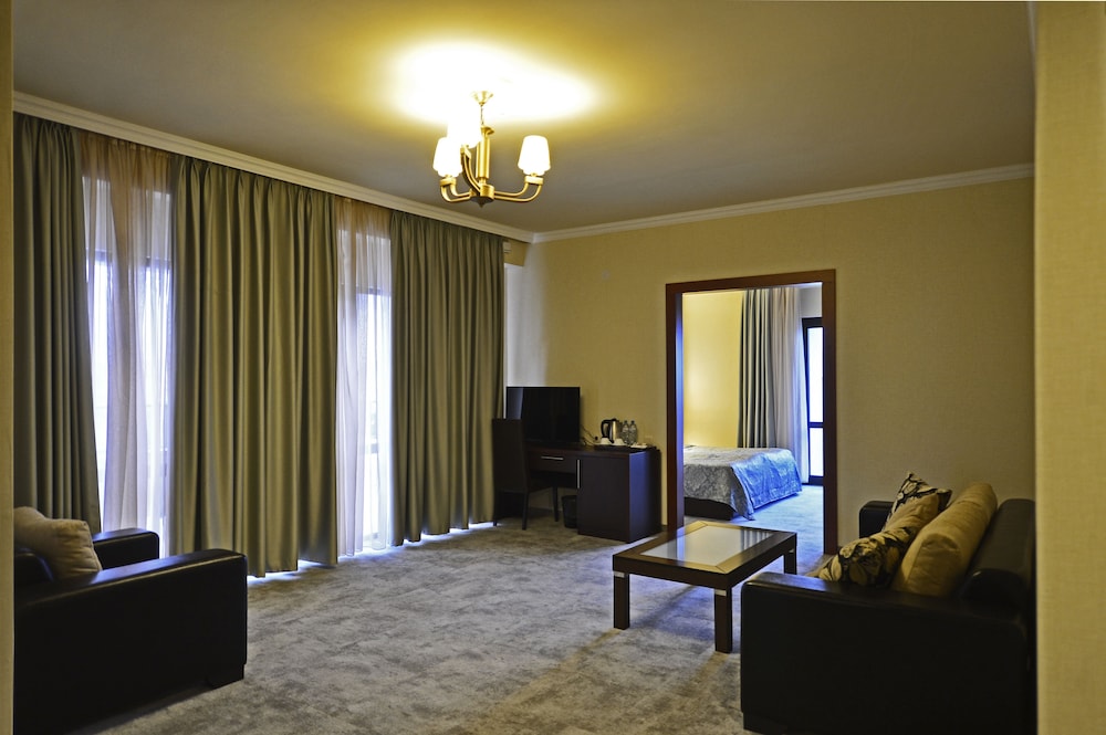 Executive Suite photo 3