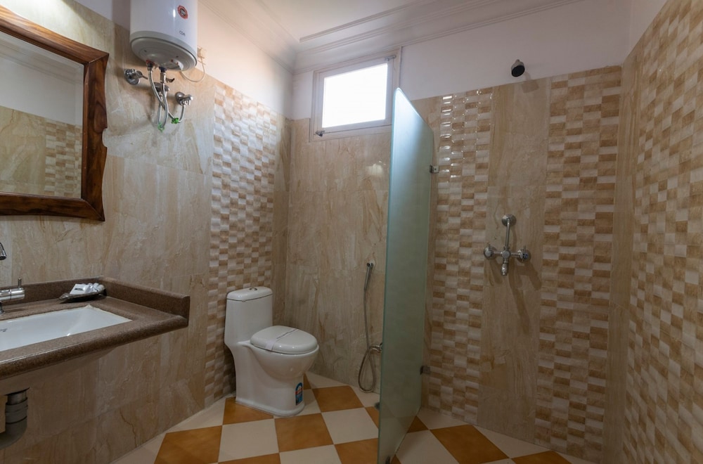 Deluxe Room - Photo 7