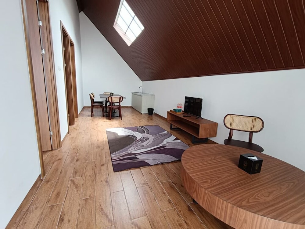 Family Room, 2 Bedrooms, Balcony, City View