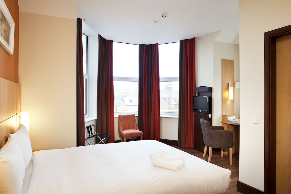 Room, 1 Double Bed - Photo 3