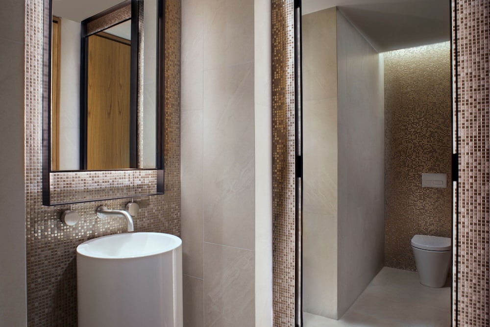 Langley Park View, 1-Bedroom Suite, 1 King Bed