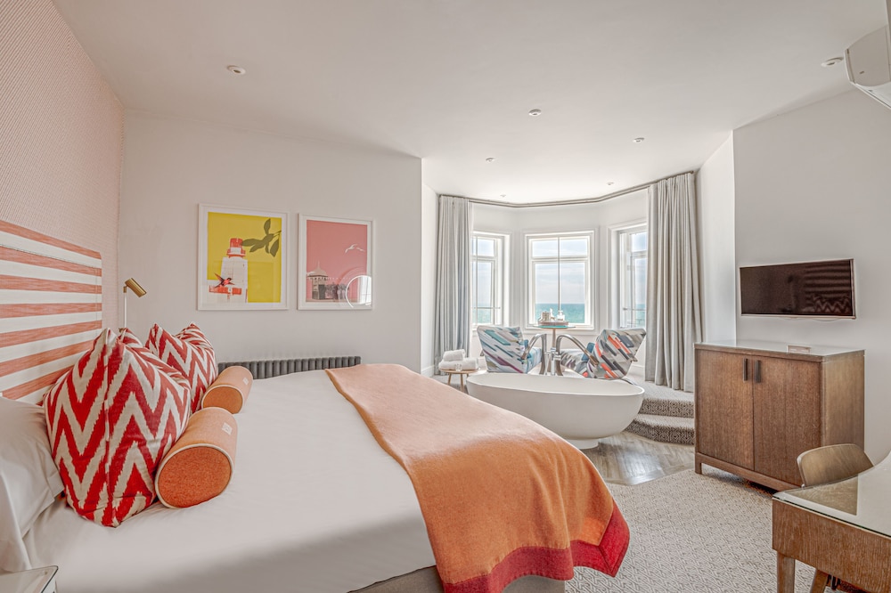 Suite, Sea View, Corner - Photo 6