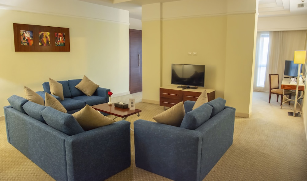 Junior Studio Suite, City View photo 2