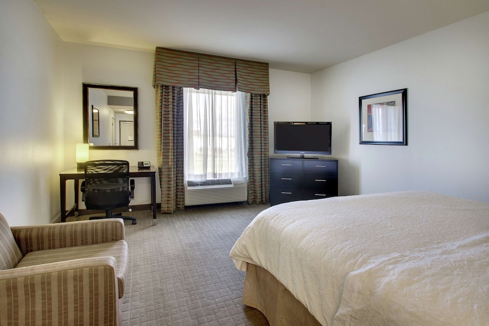 Room, 1 King Bed - Photo 2