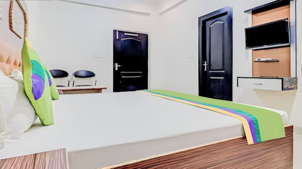Standard Room, City View