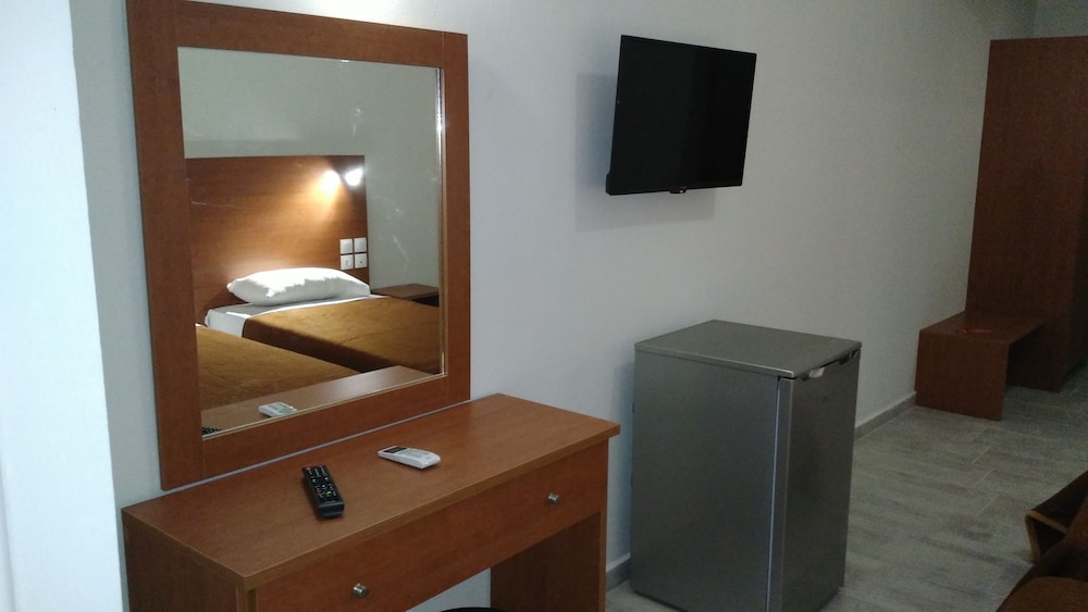 Double Room - Photo 7