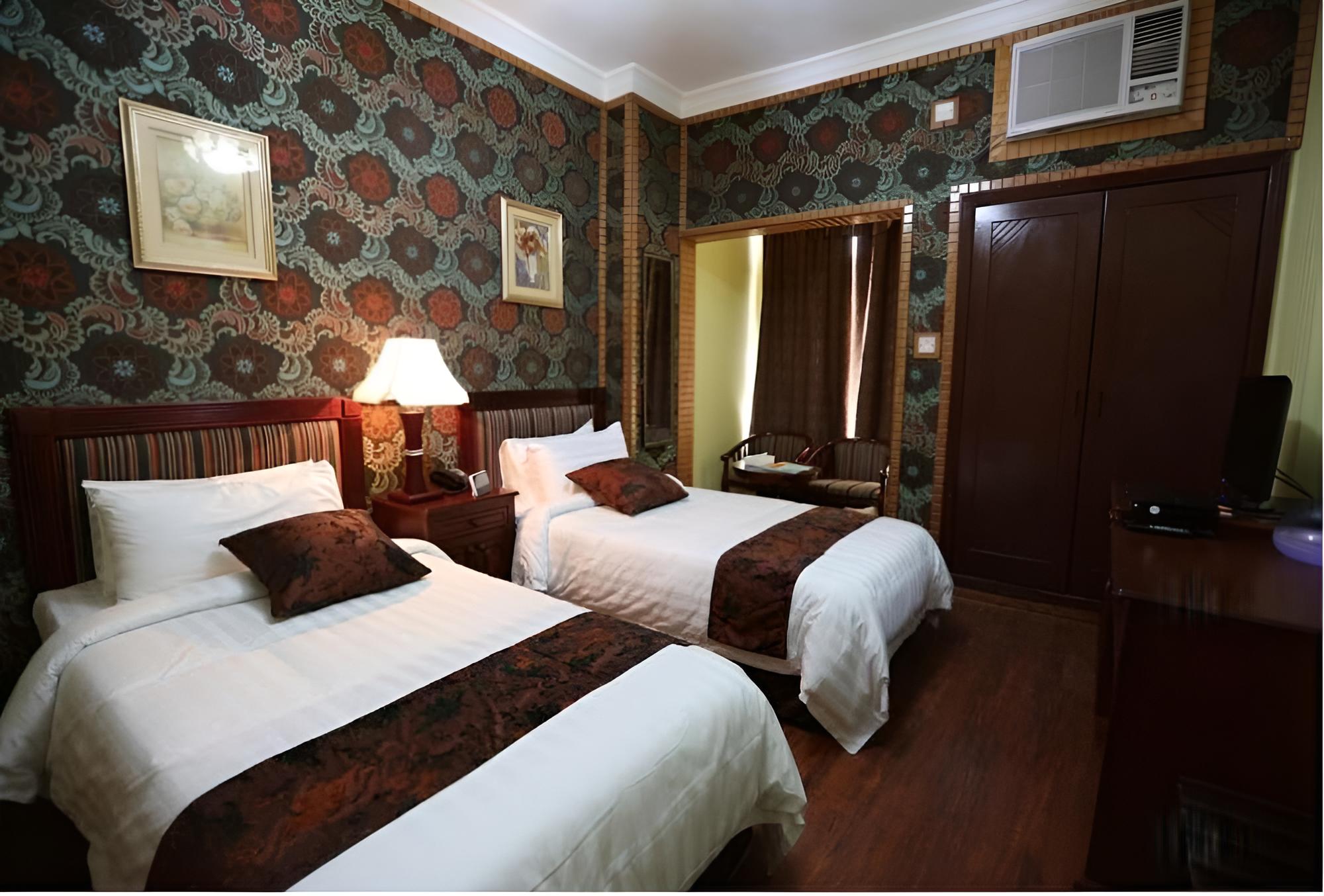 Basic Twin Room - Photo 1