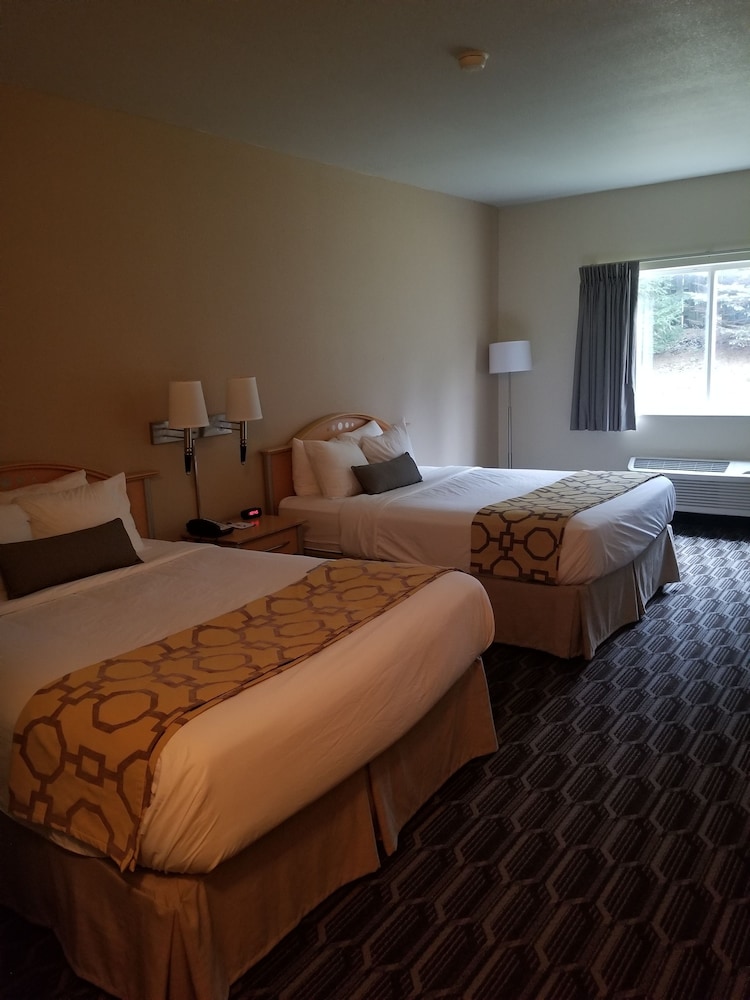 Room, 2 Queen Beds - Photo 2