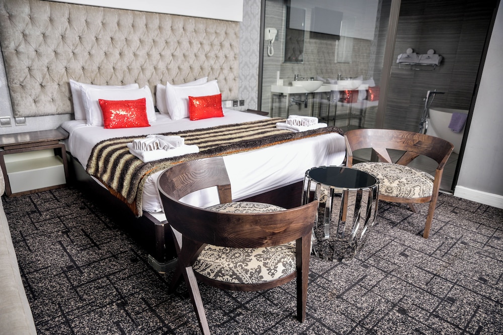 Executive Suite photo 1