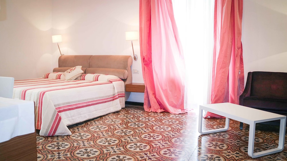Triple Room, Sea View (4/5) photo 1