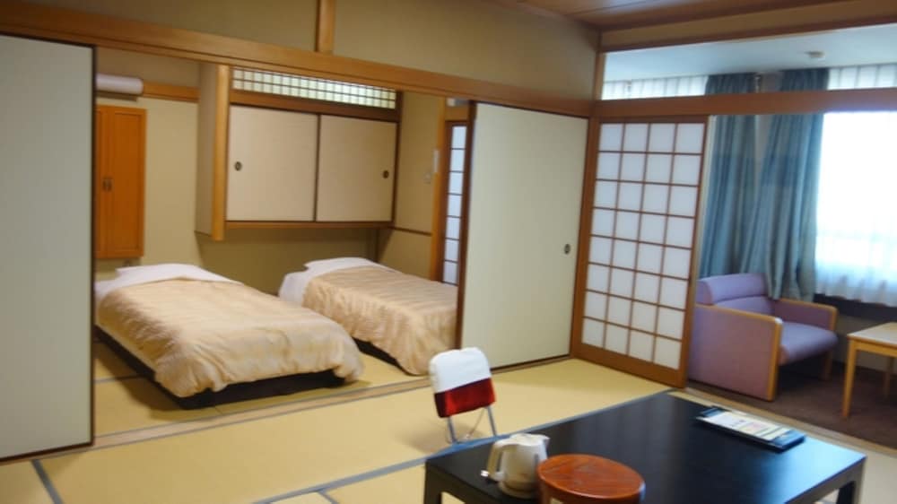 Japanese Style Room for 6 Guests, Non Smoking, West Building photo 2