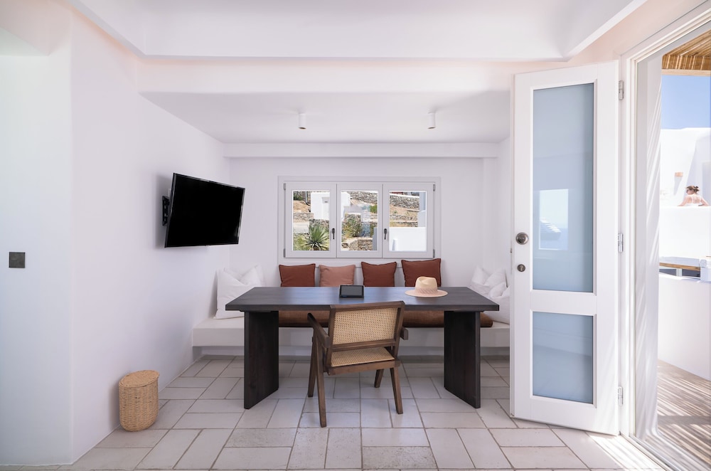 Premium Suite With Outdoor Jet Tub Sea View photo 2