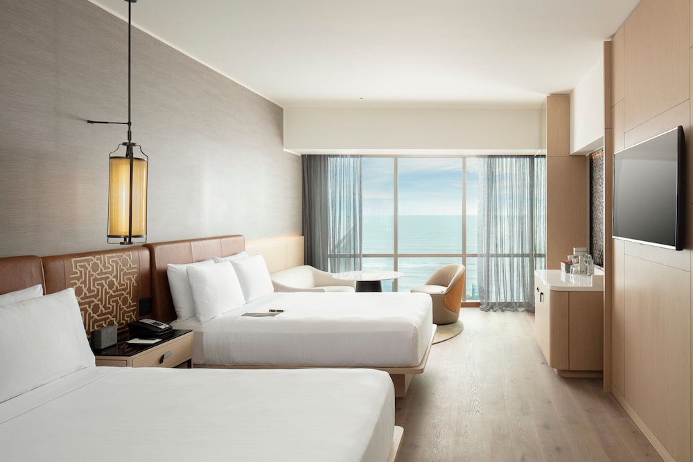 Premium Room, 2 Queen Beds photo 2