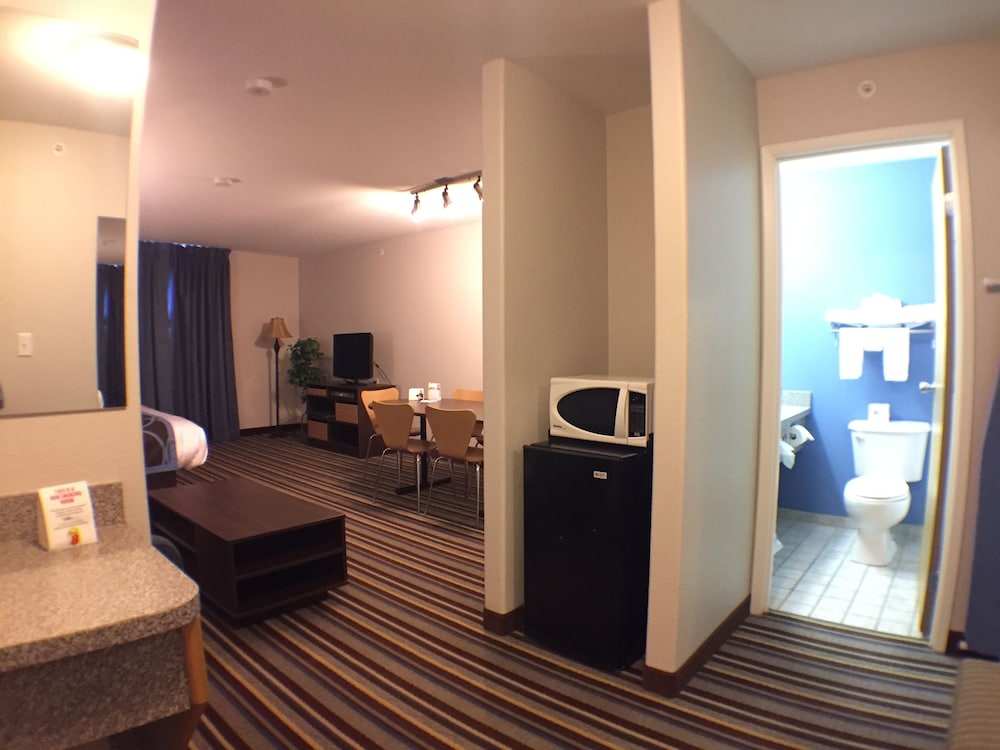 Business Room, 1 King Bed - Photo 3