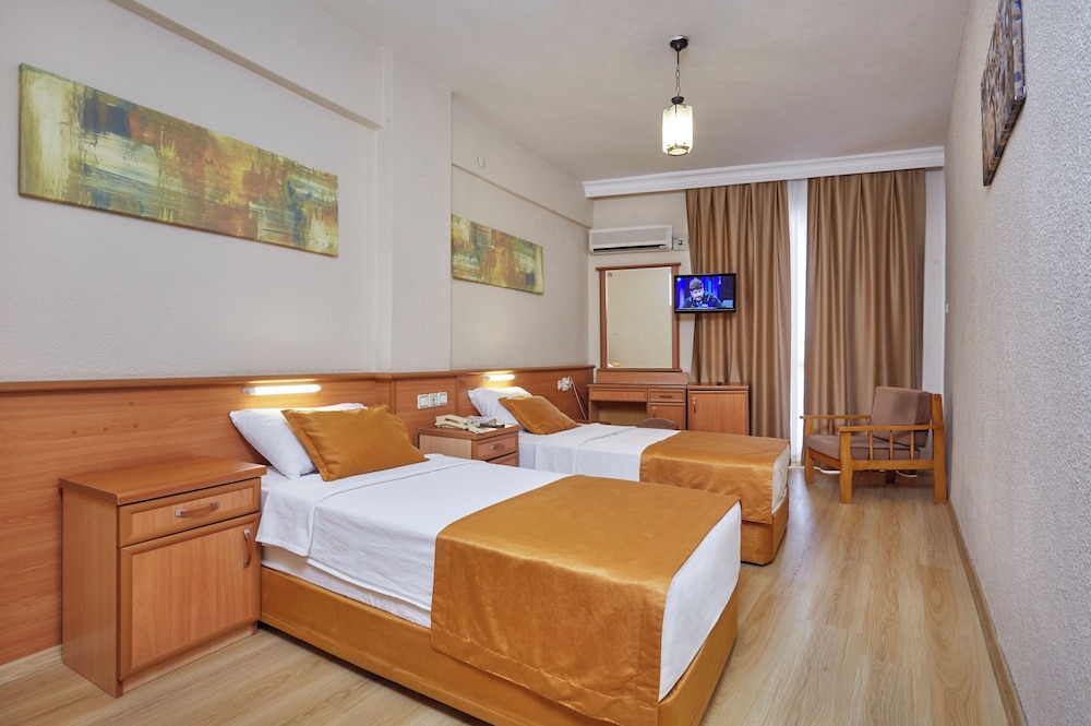 Standard Room - Photo 8