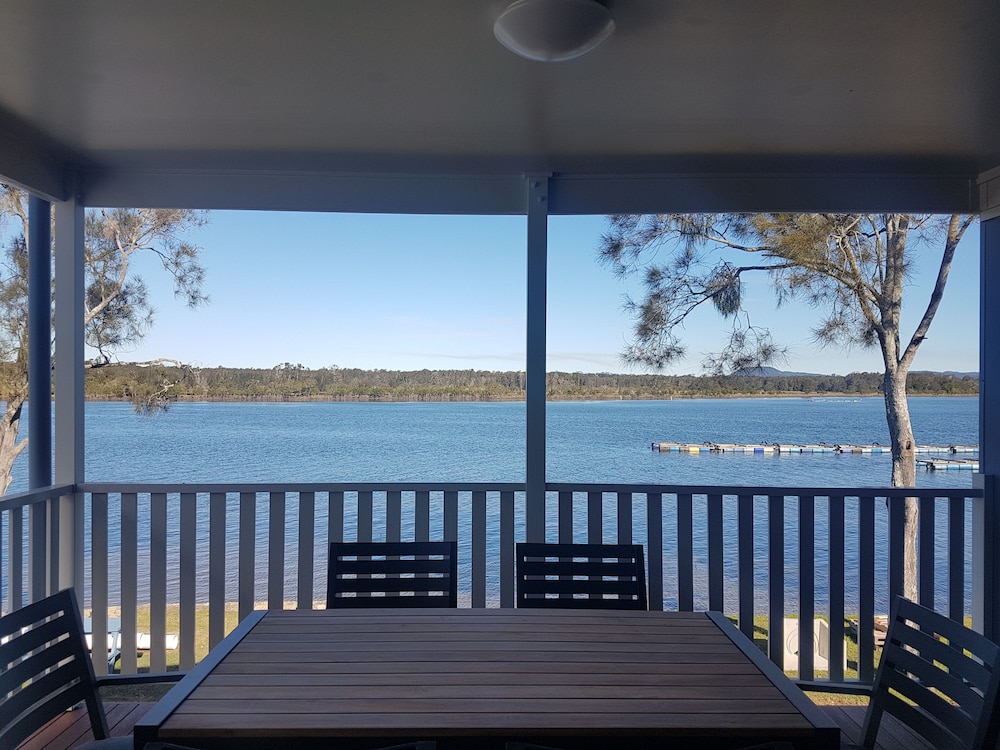 Deluxe Two Bedroom Riverfront Cabin photo 1