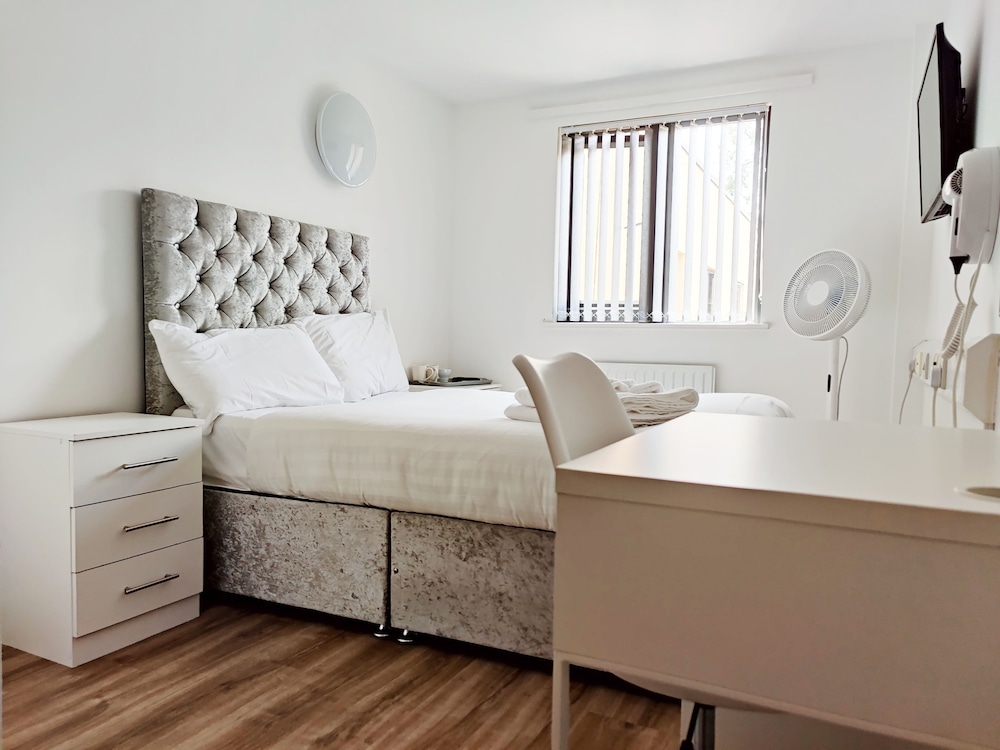 Deluxe Double Room, 1 Double Bed, Non Smoking, Ensuite photo 1