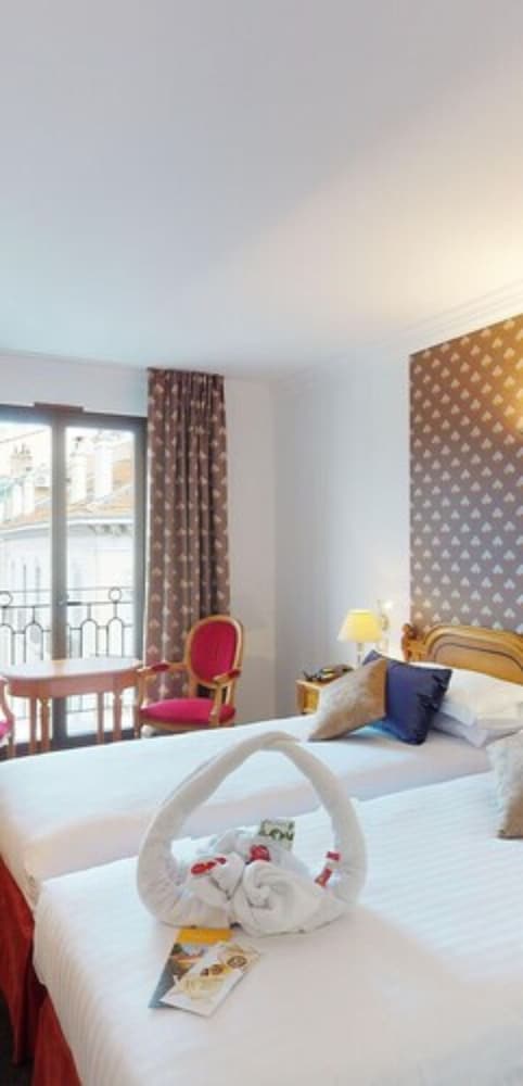 Superior Twin Room - Photo 4